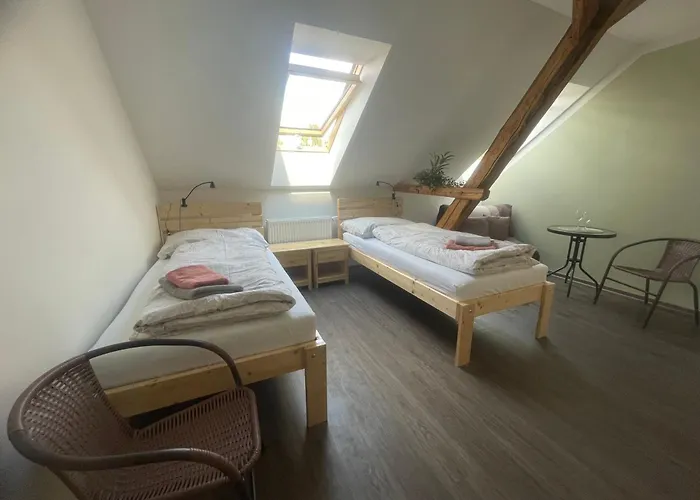Ubytko U Dedka 3* Lhotka (Trutnov)